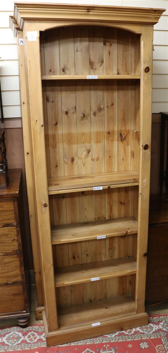 A pair of modern pine open bookcases, W.2ft 6in. H.6ft 6in.